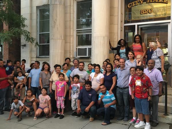 Group gathers at city hall